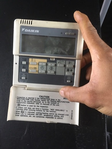 Máy lạnh âm trần (Cassette) Daikin Inverter 3 Hp FCF71CVM/RZF71CV2V