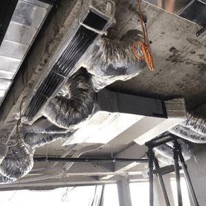 Thanh lý máy lạnh giấu trần nối ống gió tại Quận 3