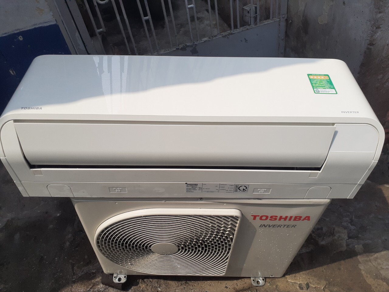 thu-mua-may-lanh-toshiba-1-hp-da-qua-su-dung-tai-ho-chi-minh