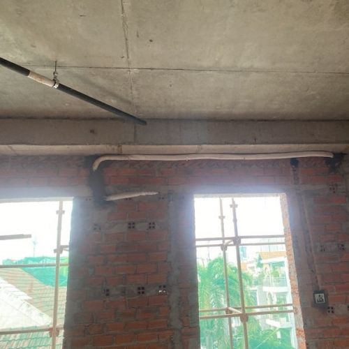 Thi công ống đồng điều hòa âm tường tại Bình Dương